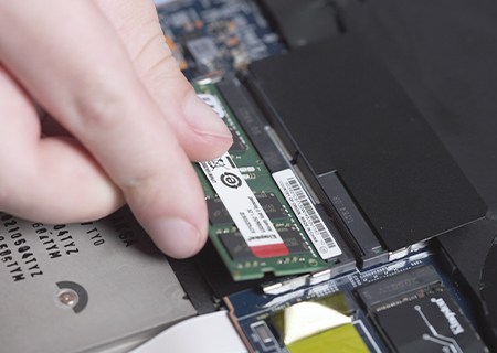 Instalación de Memoria RAM
